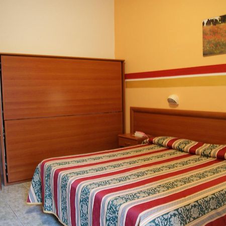 Hotel Dolly Viareggio Szoba fotó