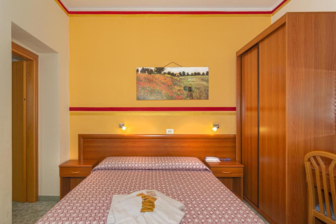 Hotel Dolly Viareggio Kültér fotó