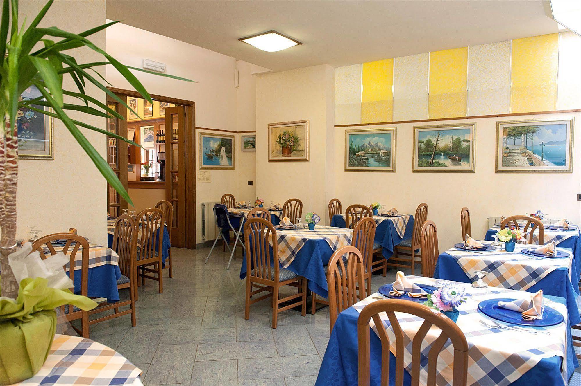 Hotel Dolly Viareggio Kültér fotó