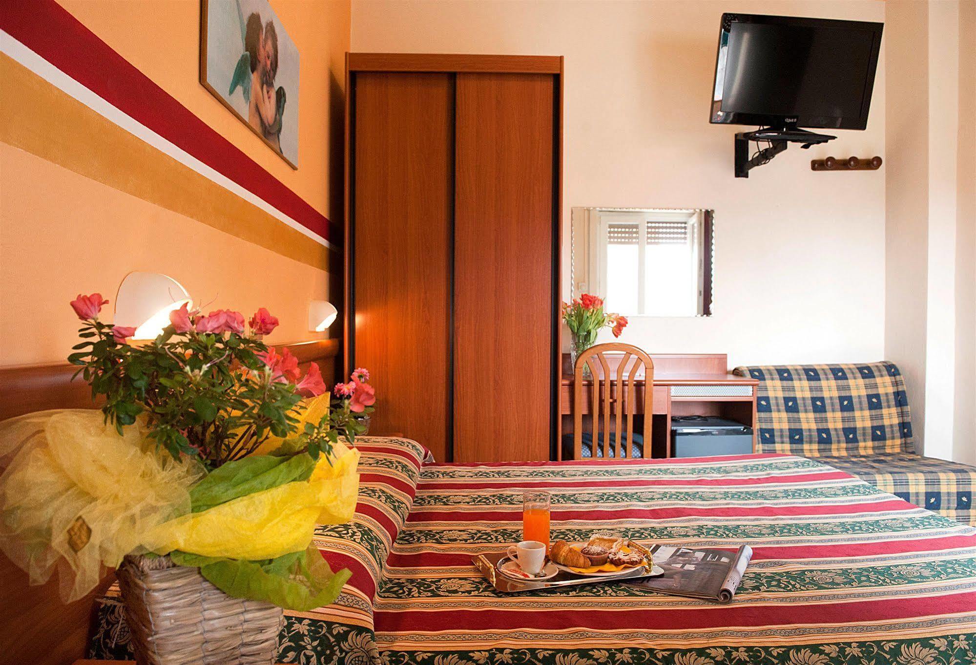 Hotel Dolly Viareggio Kültér fotó