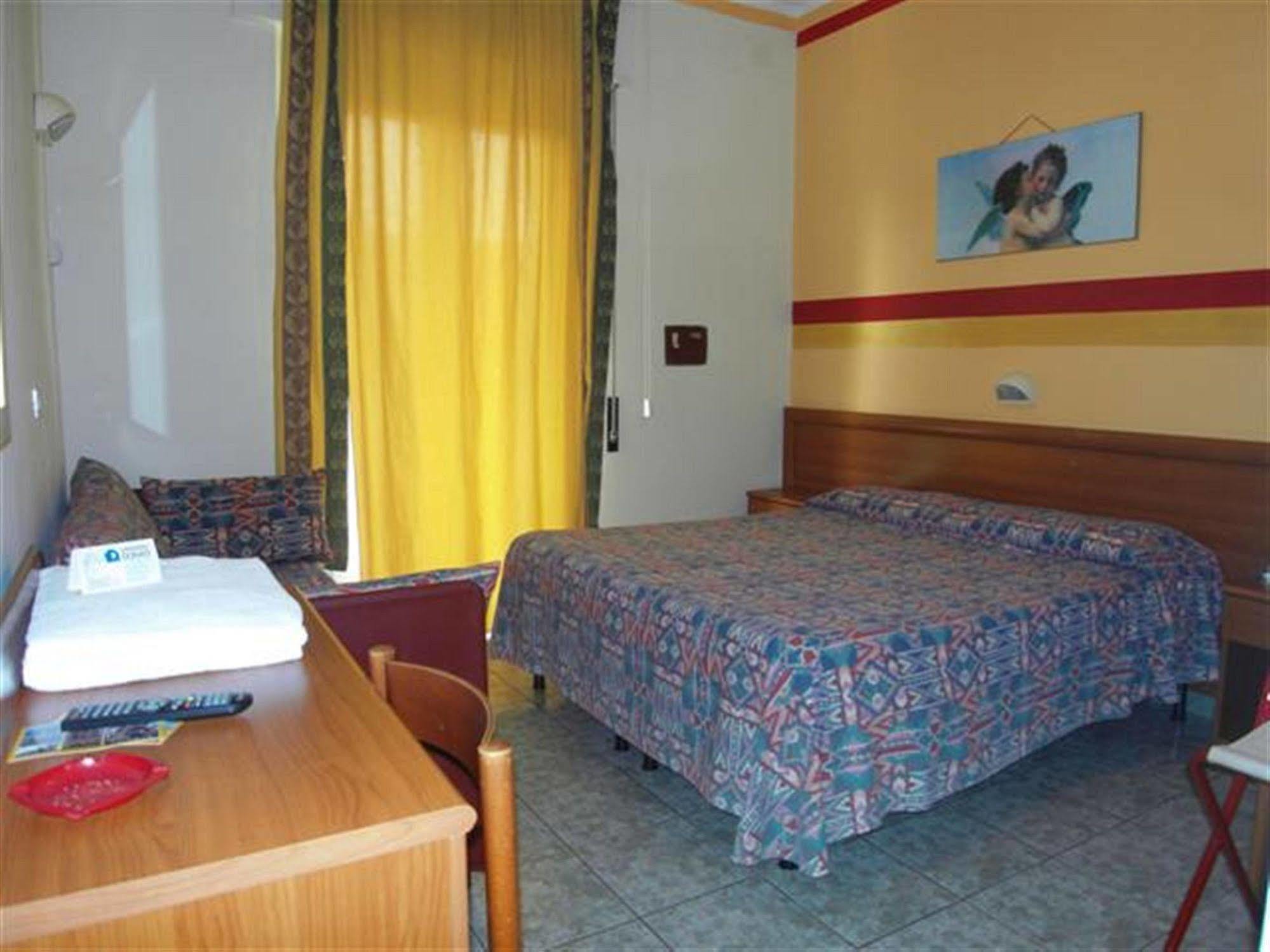 Hotel Dolly Viareggio Kültér fotó
