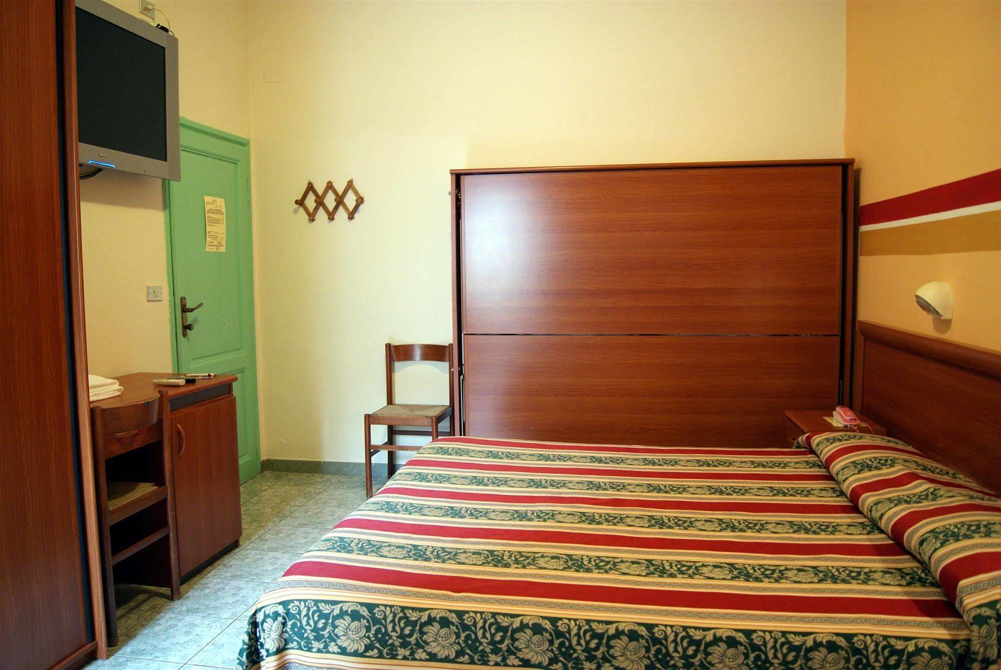 Hotel Dolly Viareggio Kültér fotó